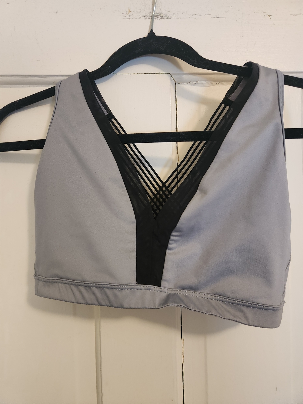 Light Gray V-Neck Strappy Sports Bralette